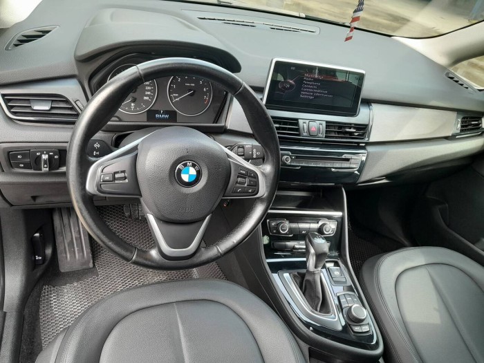 BMW 218 1.5L Active Tourer Xanh Cavansite 2015